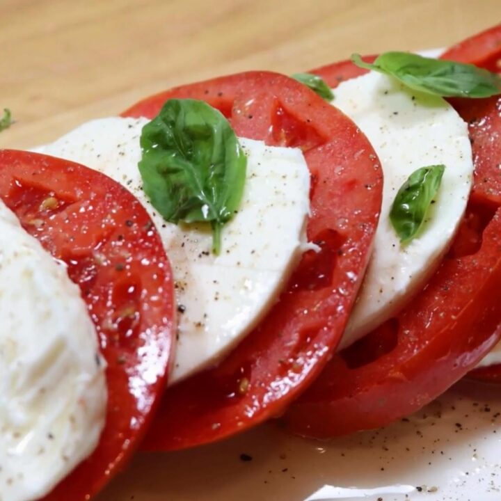 Delicious Caprese Salad Easy Recipe