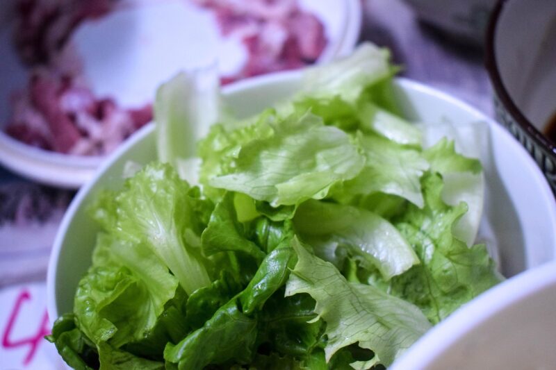 lettuce, lettuce leaves, bowl of lettuce, salad bowl, bowl of salad, salad, vegetables, healthy, still life