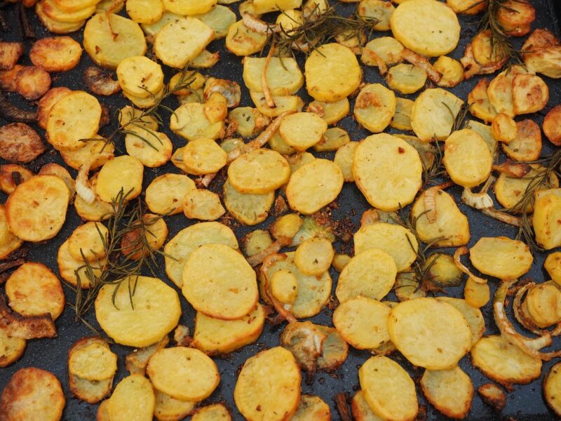 potatoes, baked potatoes, roasted, potato slices, potato skin wedges, carve, food, meal, yellow, roasted potatoes, potatoes, baked potatoes, baked potatoes, baked potatoes, roasted potatoes, roasted potatoes, roasted potatoes, roasted potatoes, roasted potatoes
