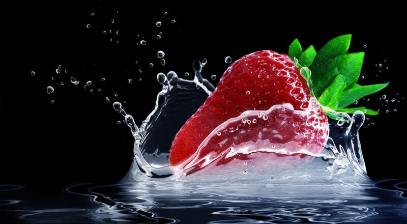 strawberry, splash, water, clean water, splashing, liquid, nature, aqua, fresh, freshness, ripe, red, berry, fruit, close up